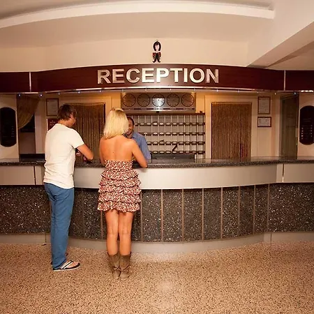 Dabaklar Otel Kuşadası