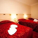 Duqqan Deluxe Otel 4*