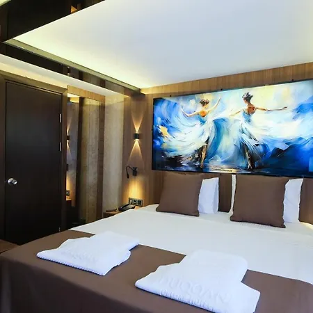 Hotell Duqqan Deluxe 4*